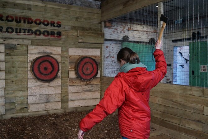 30 Minute Axe Throwing Experience in Llangollen - Learning to throw at TNR Outdoors