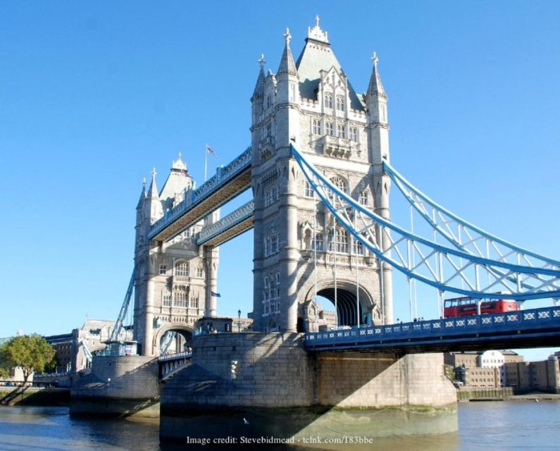 4-Hour Private Tour of London in a Panoramic Black Cab - Hyde Park and Royal Albert Hall