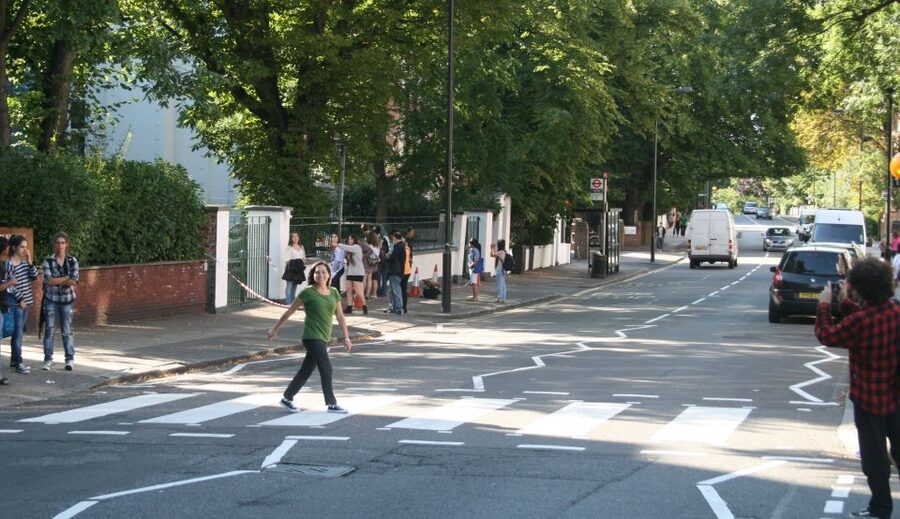 A Ticket to Ride: Beatles in London Tour - Film locations and album-cover streets