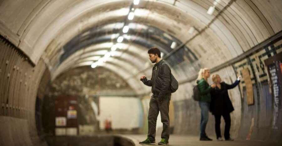 Aldwych: Hidden Tube Station Guided Tour - Meeting the guide on Surrey Street