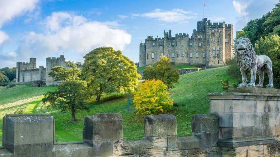 Alnwick Castle, Northumberland & Scottish Borders 1-Day Tour - Key points at a glance