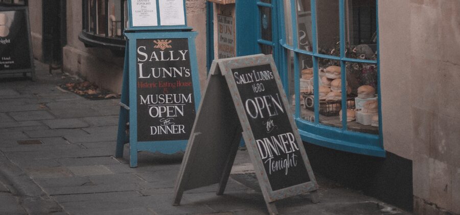 Bath : 2 Hour Historic Walking Tour With An App - Starting at Marlborough Buildings
