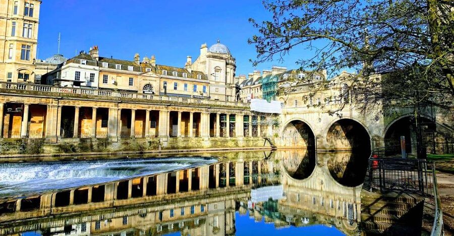 Bath: 2 Hour Private City Walking Tour - Bath Abbey, Guildhall Markets, and the city center
