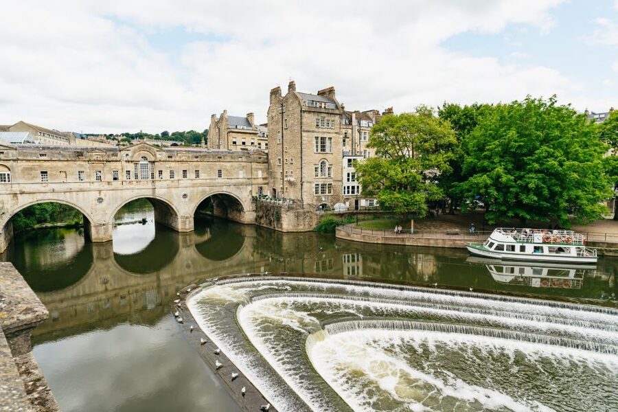 Bath: City Walking Tour with Optional Roman Baths Entry - The Pump Room and Georgian society