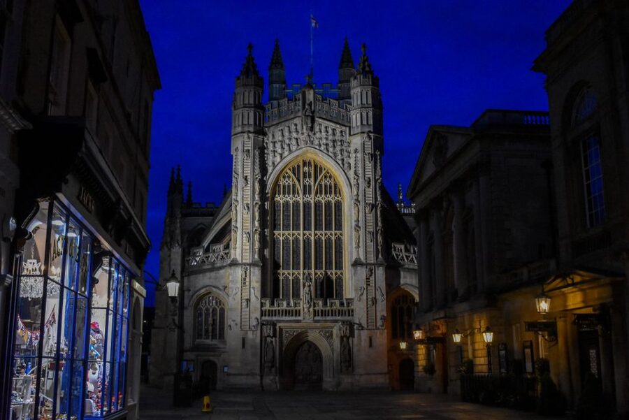 Bath: Guided Ghost Tour - Hidden Alleys and the Jane Austen Connection