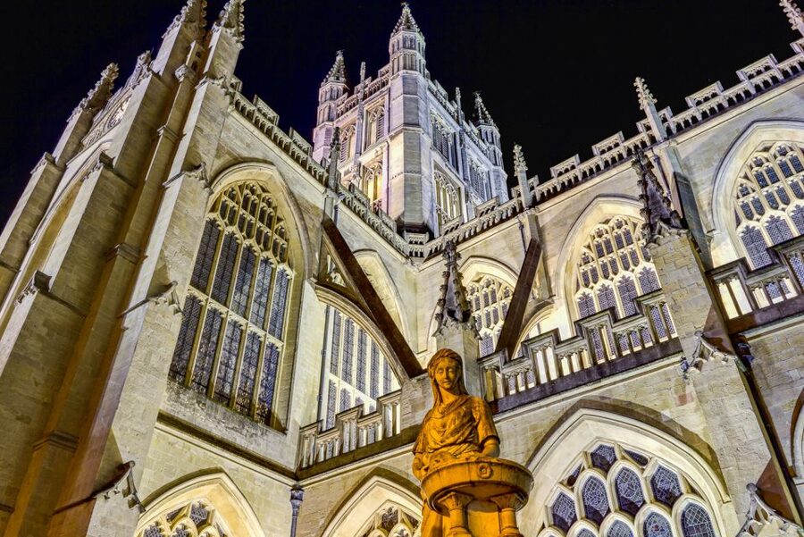 Bath: Guided Ghost Tour - Stories of Witches, Poltergeists, and Public Punishment