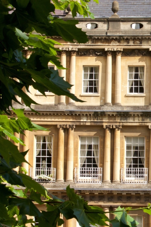 Bath: Guided Walking Tour - Pulteney Bridge and the old East Gate