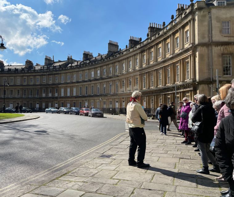 Bath: Guided Walking Tour - Bath Abbey and the Roman foundations