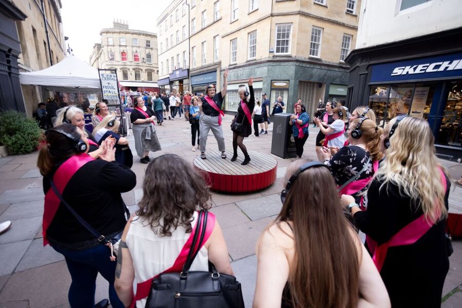 Bath: Silent Disco Guided Walking Tour - Why private groups get better value