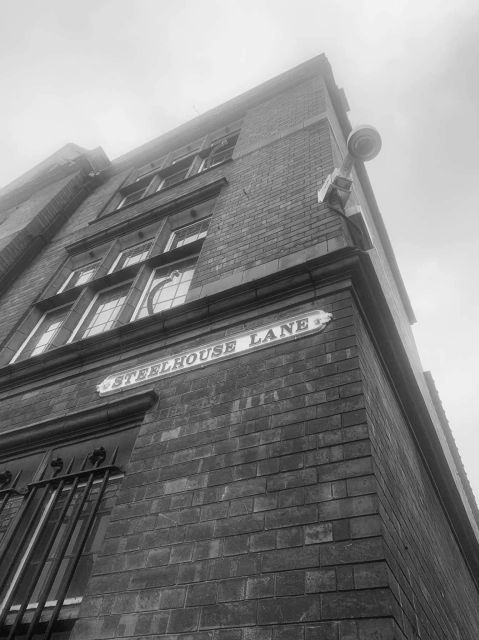 Birmingham: Slogging Gangs Guided Walking Tour - Dark alleys, overlooked corners, and city landmarks