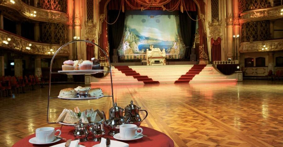 Blackpool: Afternoon Tea at Blackpool Tower Ballroom - What arrives on the afternoon tea stand
