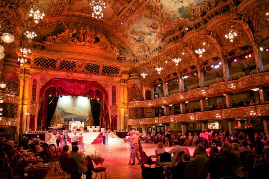 Blackpool: Blackpool Ballroom Entrance Ticket - Listening to the Wurlitzer organ