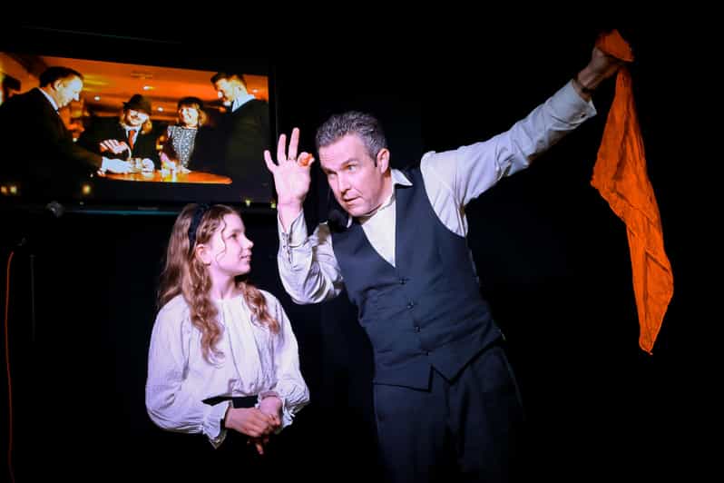 Blackpool: Family Magic Show with Award-Winning Magician - A good pick for children, parents, and grandparents