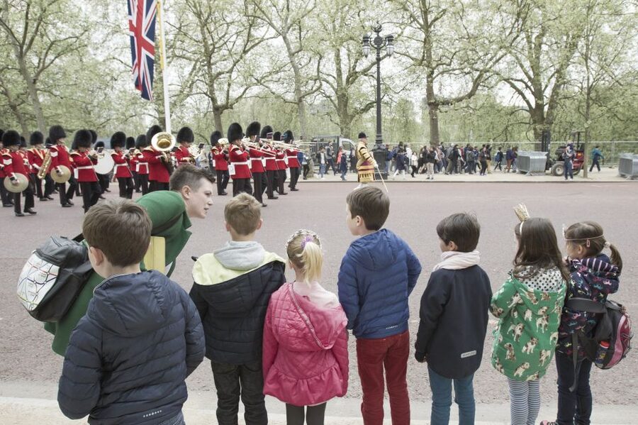 Bobbies, Corgis and the 7 Lions - Trafalgar Square and Nelson’s brandy barrel