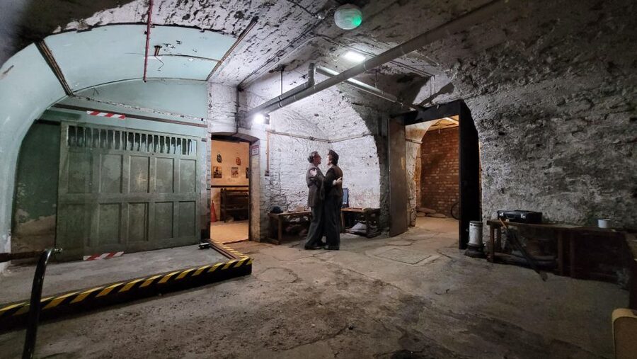 Bristol: Air Raid Shelter & St. Nicholas Market Walking Tour - Key points to know before booking