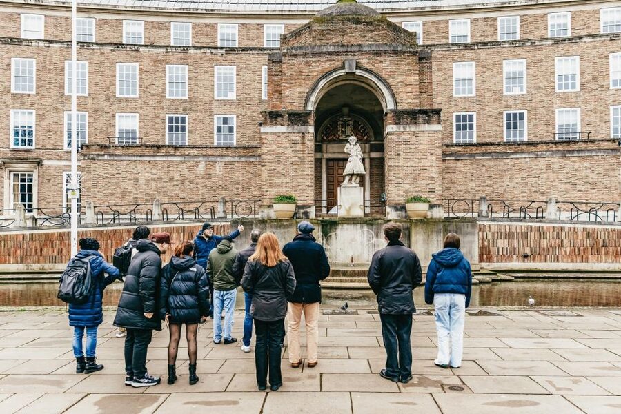 Bristol: Blackbeard to Banksy Guided Walking Tour - Queen Square and Pero’s Bridge