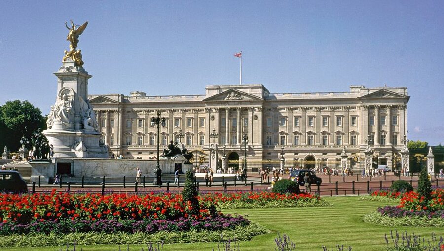 Buckingham Palace and Stonehenge Tour - Practical details that can save you trouble