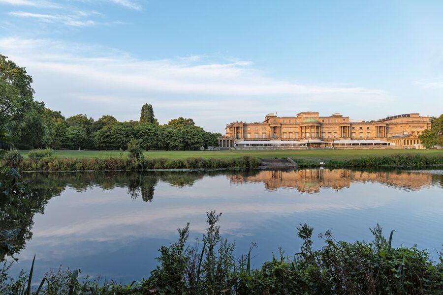 Buckingham Palace & Windsor Castle: Full-Day Tour - Who will get the most from this tour