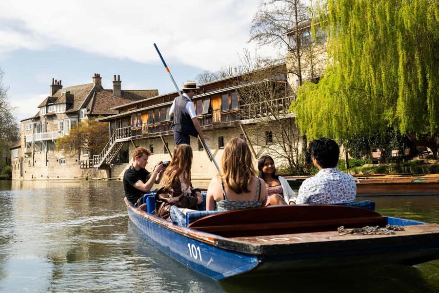 Cambridge: Alumni-Led Walking & Punting Tour w/Kings College - King’s College Chapel: worth adding?