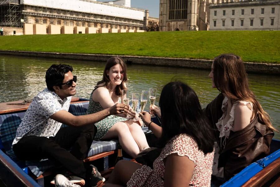 Cambridge: Alumni-Led Walking & Punting Tour w/Kings College - Price and what you are really paying for