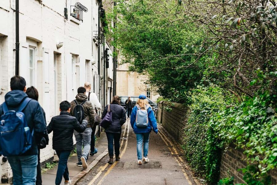 Cambridge: Alumni-Led Walking Tour w/ King's College Option - The Cavendish Laboratory connects old Cambridge to modern science