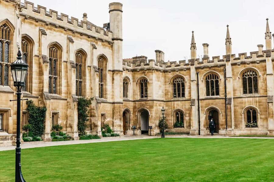 Cambridge: Alumni-Led Walking Tour w/ King's College Option - The guides are the heart of the experience