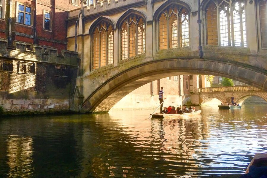 Cambridge: Guided River Cam Punting Tour - Starting at Scholars Punting Cambridge