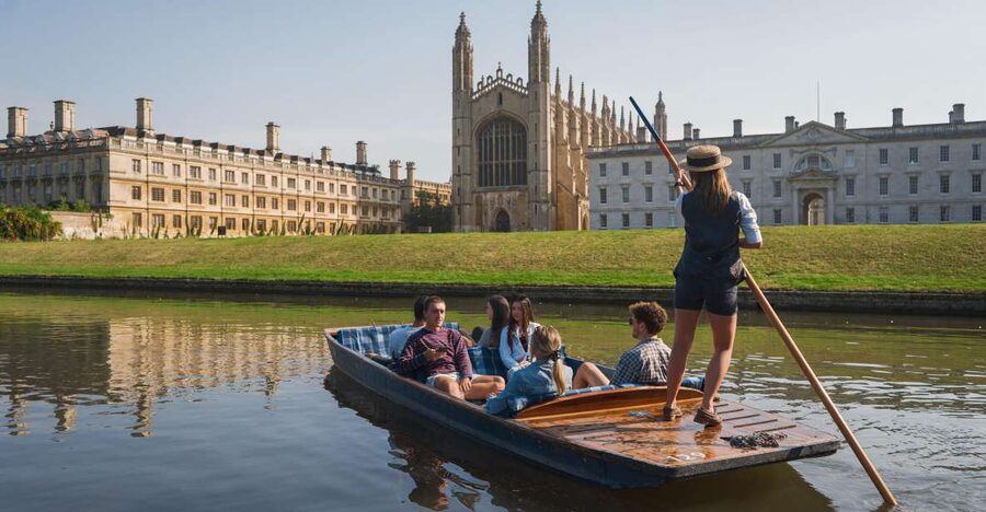 Cambridge: Guided Shared River Punting Tour - Starting at Mill Lane and finding your seat