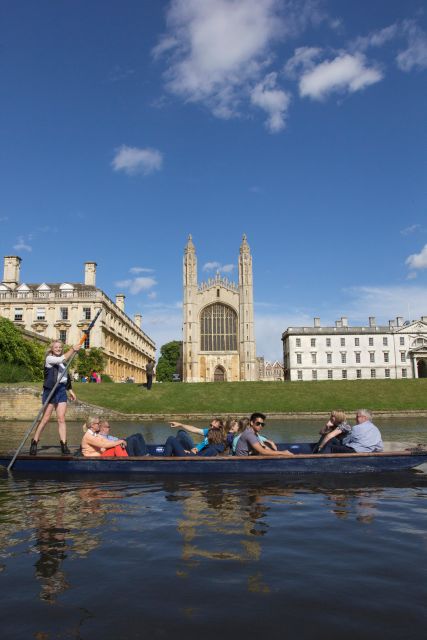 Cambridge: Guided Shared River Punting Tour - King’s College Chapel and the grandest stretch of the route