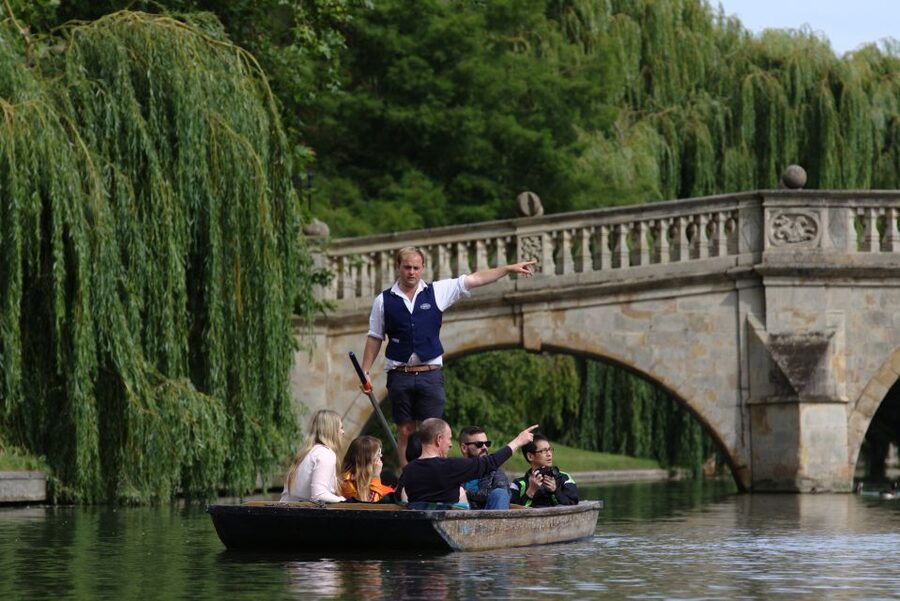 Cambridge: Guided Shared River Punting Tour - The River Cam view of Cambridge University