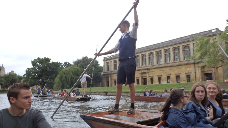 Cambridge: Punting Tour on the River Cam - Wren Library: A Close Look at Trinity College
