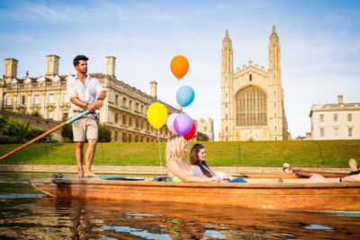 Shared Punting Tour with Guide