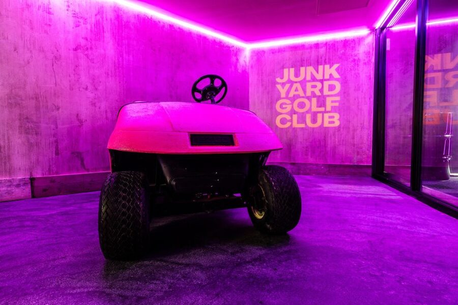 Camden: Junkyard Golf Club Tickets for 9 or 18 Holes - Dirk, the horror-rave basement course