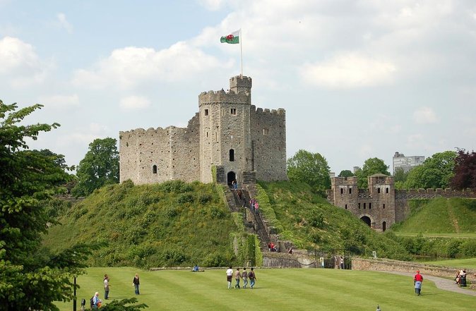 Cardiff Mystery Adventure: Cardiff's Missing Masterpiece - Key points at a glance