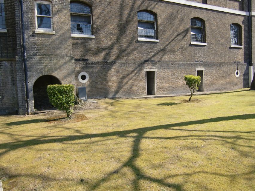 Chatham Historic Dockyard: Call the Midwife Tour - Planning your day at Church Lane