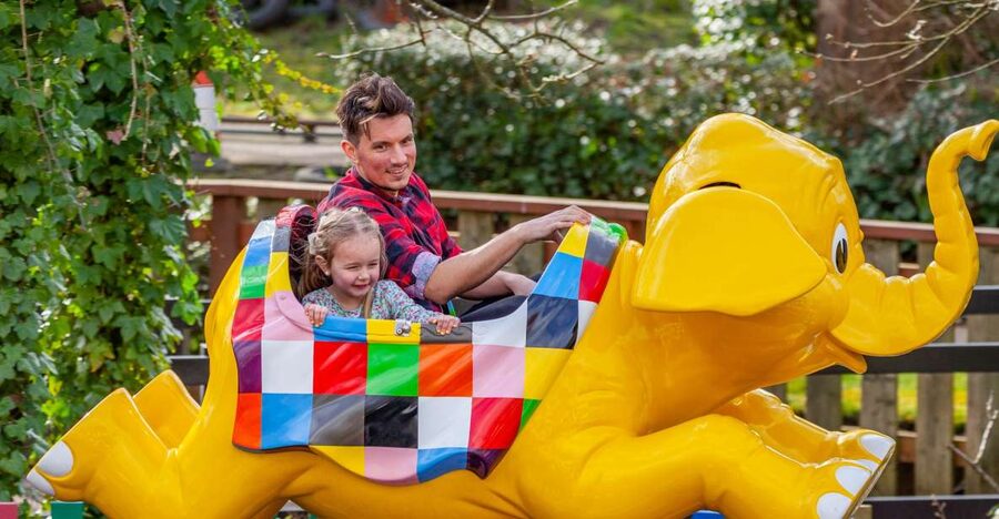 Chessington World of Adventures Resort: Entrance Ticket - Chessington Zoo, lions, and meerkats