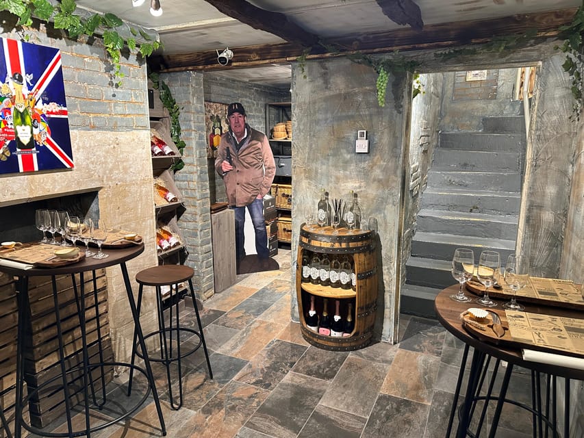 City of Bath: British Wine and Cheese Tasting Experience - The food beyond the three cheese wedges