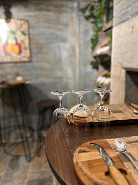 City of Bath: British Wine and Cheese Tasting Experience - Who will enjoy this Bath experience?
