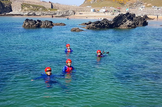 Coasteering (Cliff Jumping, Scrambling, Wild Swimming) on Anglesey - A strong outing for families and first-timers