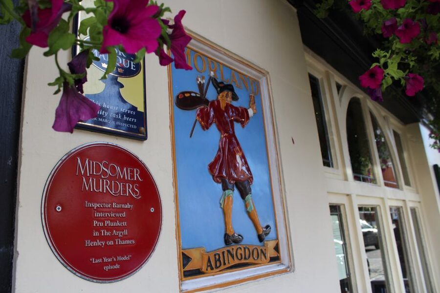 Day-Tour of the Midsomer Murders Locations - Walking through Henley-on-Thames