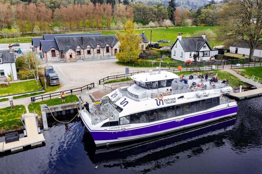 Dochgarroch: Caledonian Canal and Loch Ness 50min Cruise - Searching for Nessie with onboard sonar