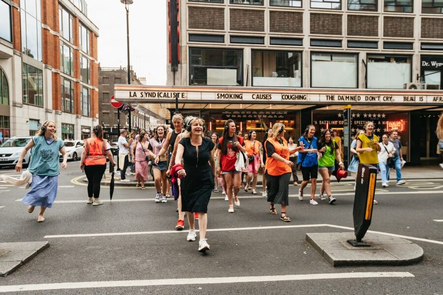 Drag Queen Disco Diva Tour - Silent Disco Walking Tour - A London Walking Tour With a Pop Anthem for Every Block