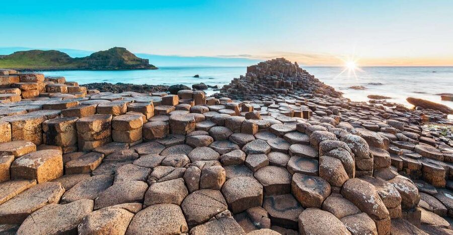 Dublin: Giants Causeway, Dark Hedges, Dunluce & Belfast Tour - Key points to know before booking