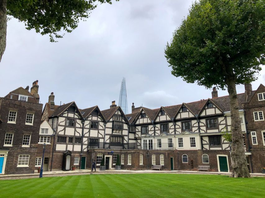 Early Access:Tower of London Opening Ceremony & Royal London - Royal Westminster on foot
