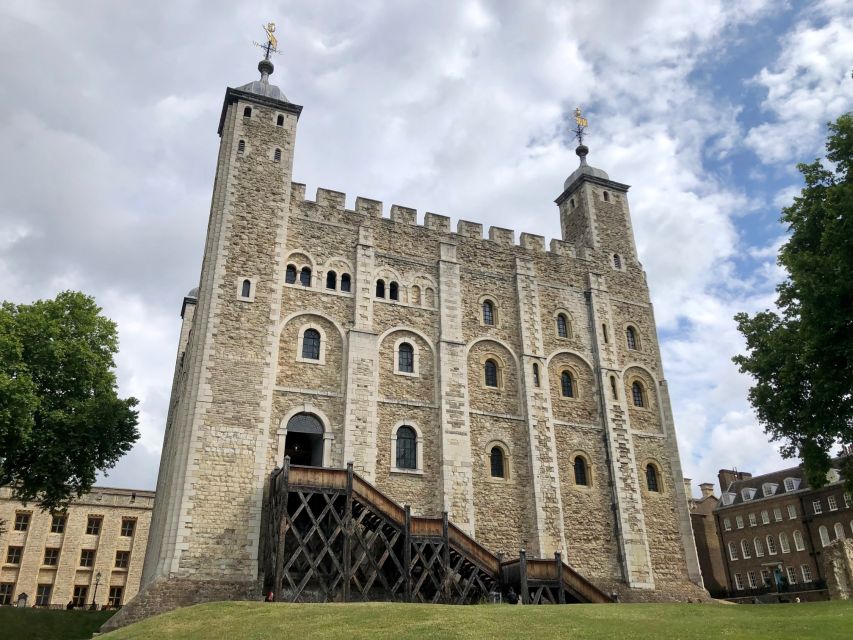 Early Access:Tower of London Opening Ceremony & Royal London - What the guides add