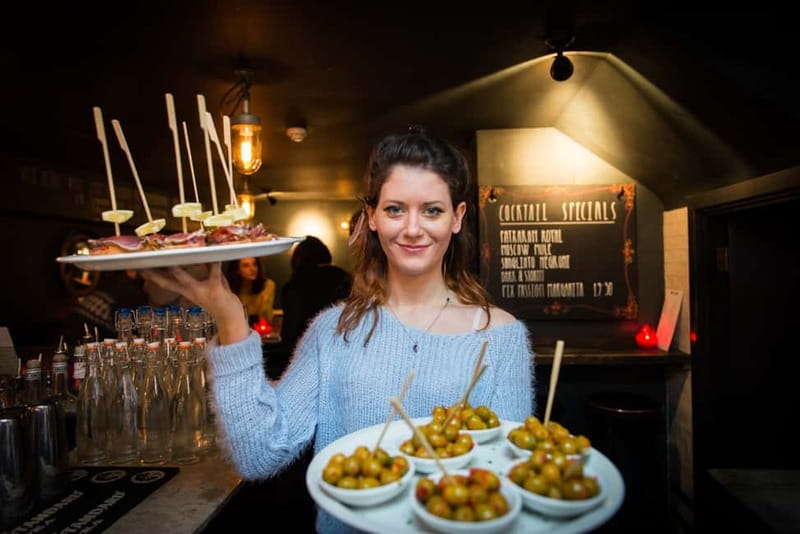 Eating London: Twilight Soho VIP Food & Drinks Tour - Tacos, pub food, and a proper taste of Soho