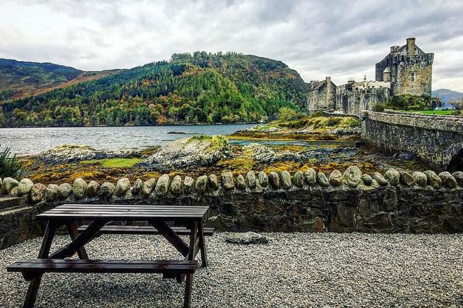 Edinburgh: 3-Day Isle of Skye, Highlands, and Loch Ness Tour - Eilean Donan Castle and the road to Loch Ness