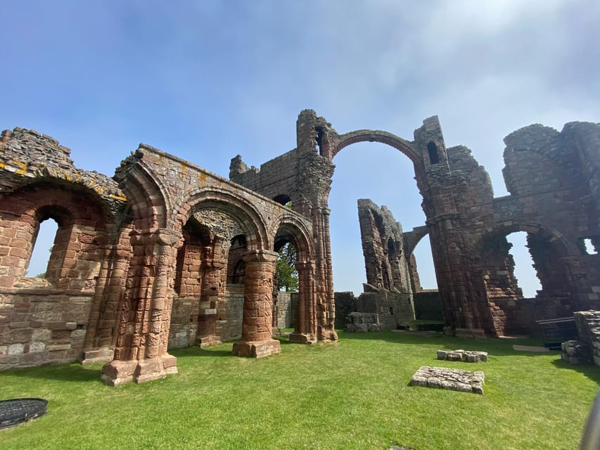 Edinburgh: Bamburgh Castle, Northumberland and Alnwick Trip - What the $61 price really covers