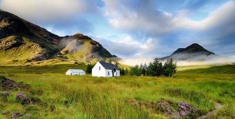 Edinburgh: Loch Ness, Inverness & Highlands Tour in Spanish - The Spanish guide can make or break the day