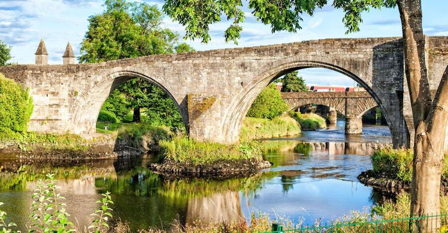 Edinburgh: Stirling, Whisky and St Andrews Tour in Spanish - Why this day trip covers so much of Scotland
